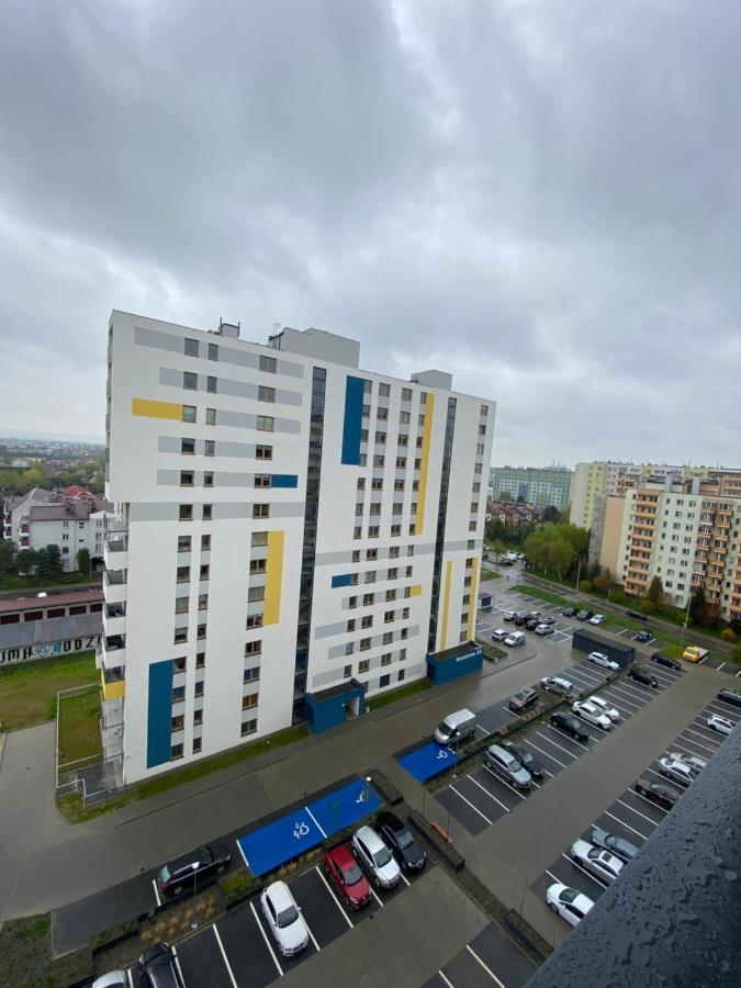 Apartamenty Magia Z Bezplatnym Parkingiem I Klimatyzacja Rzeszow Luaran gambar